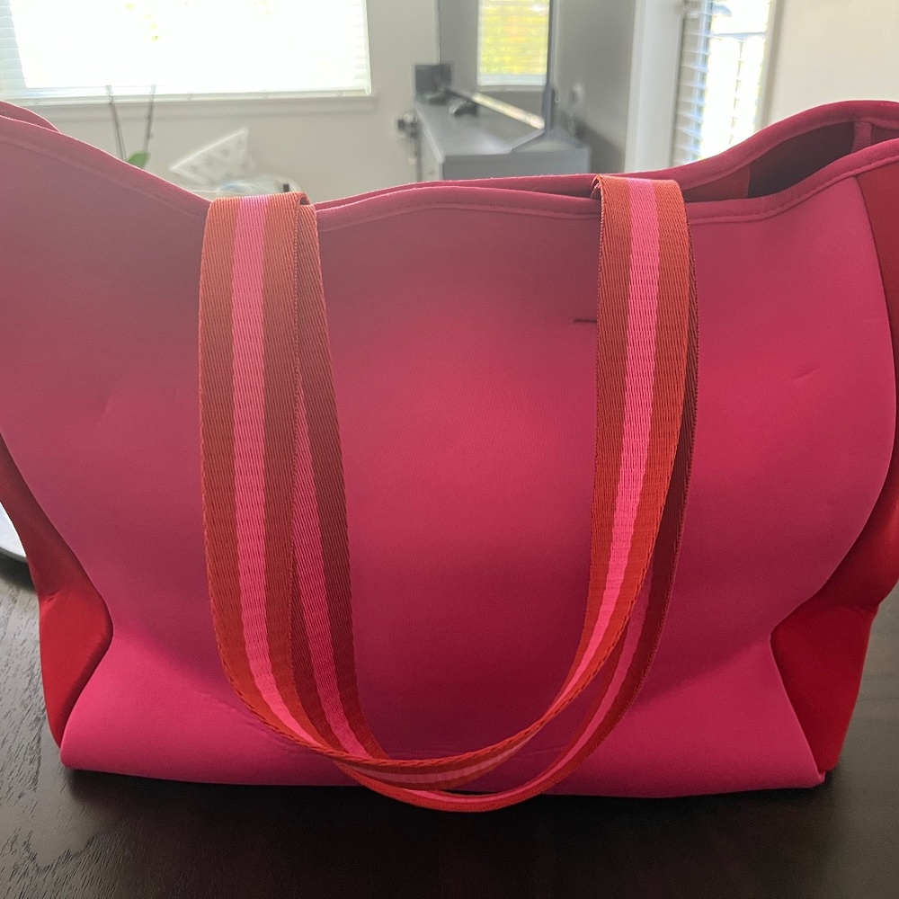 SUMMERSALT - Beach Tote Hand Bag Neoprene - Pink & Red